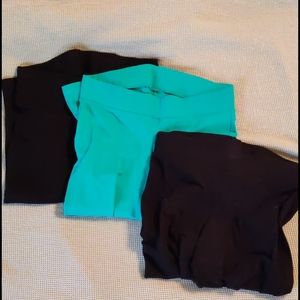 Set of 3 Torrid Capri Leggings sz 00